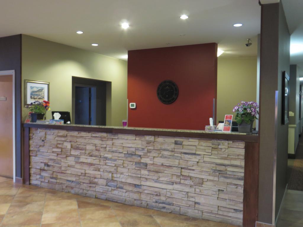 Sigma Inn & Suites Hudson'S Hope Hudson Hope Buitenkant foto