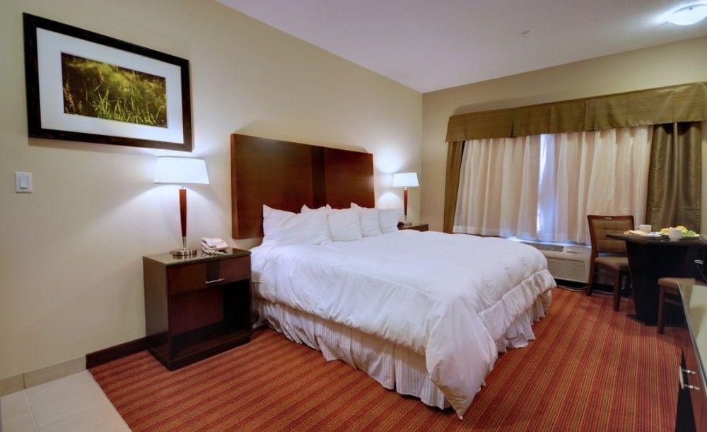 Sigma Inn & Suites Hudson'S Hope Hudson Hope Buitenkant foto