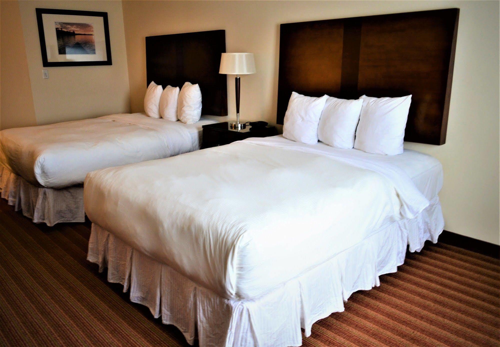 Sigma Inn & Suites Hudson'S Hope Hudson Hope Buitenkant foto