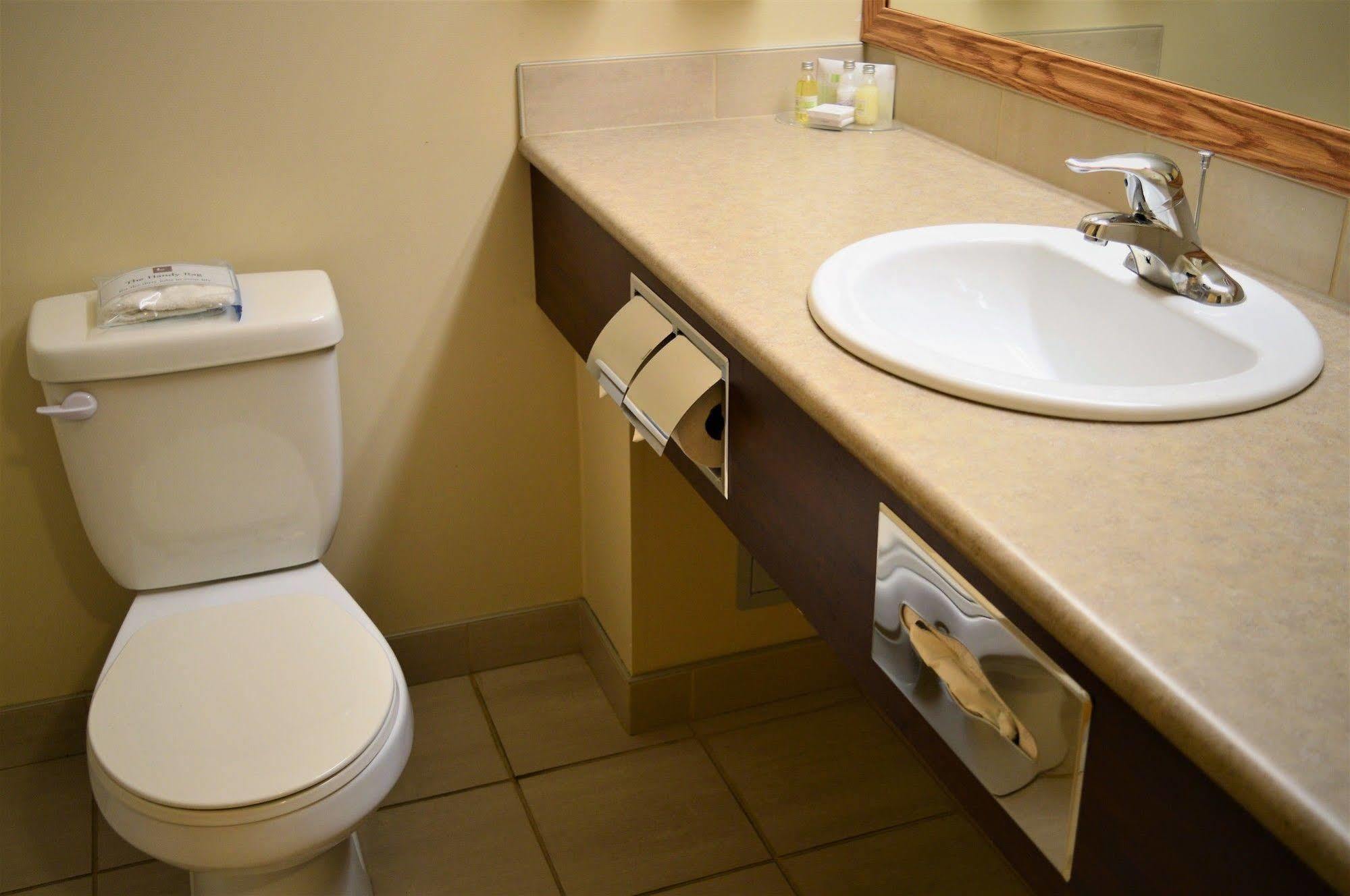 Sigma Inn & Suites Hudson'S Hope Hudson Hope Buitenkant foto